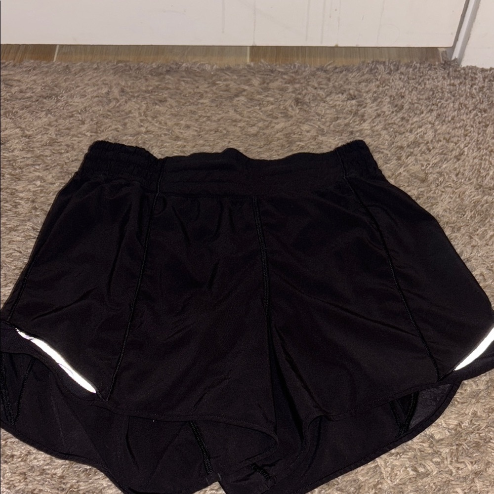 Lululemon black hotty hots! good condition! worn a few times!!